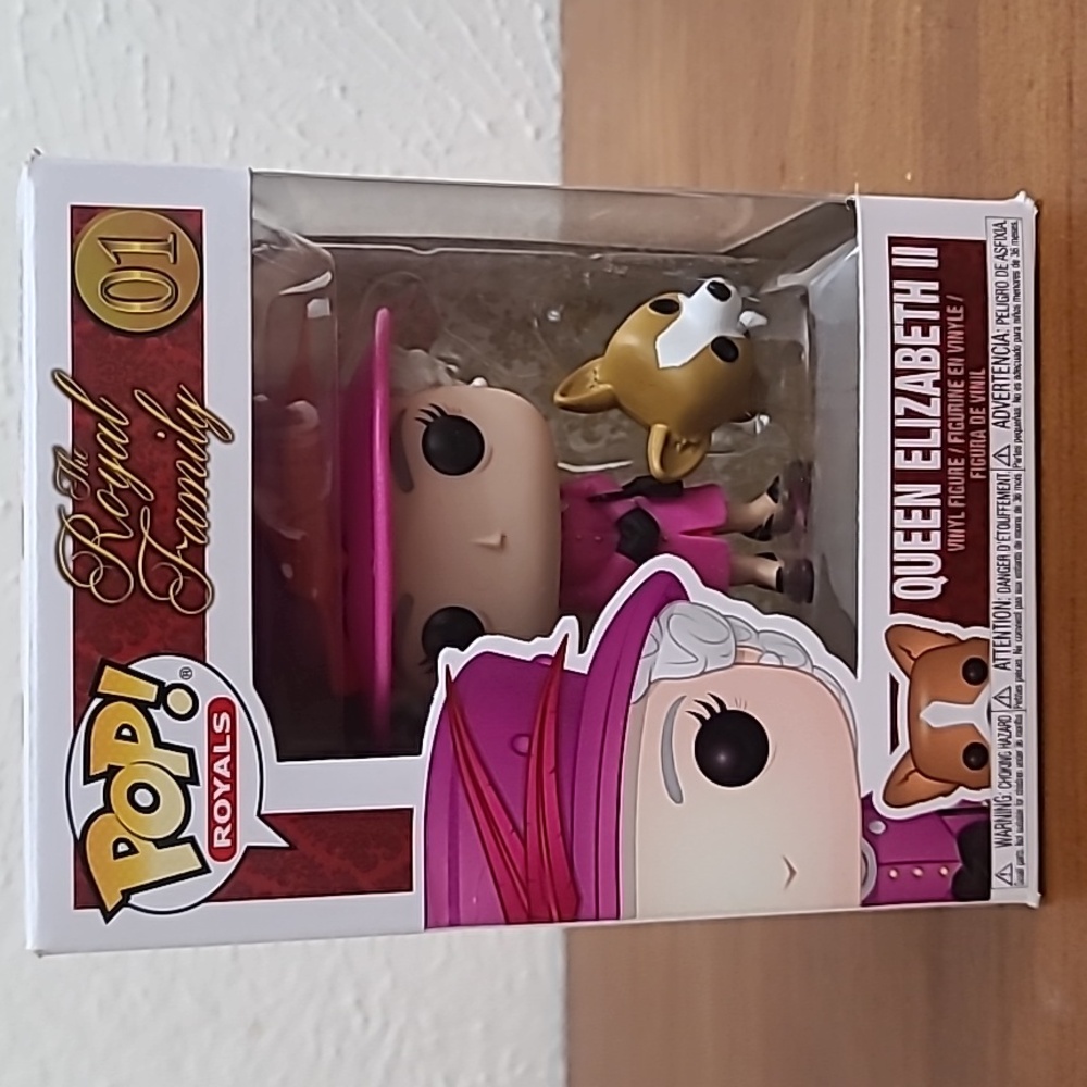 Funko Pop Royals Queen Elizabeth II 01 Vinyl Figure The Royal Family Exclusive